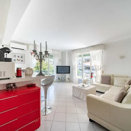 Apartamento Pleasant 2 Bedroom Close To The Center Of Cannes